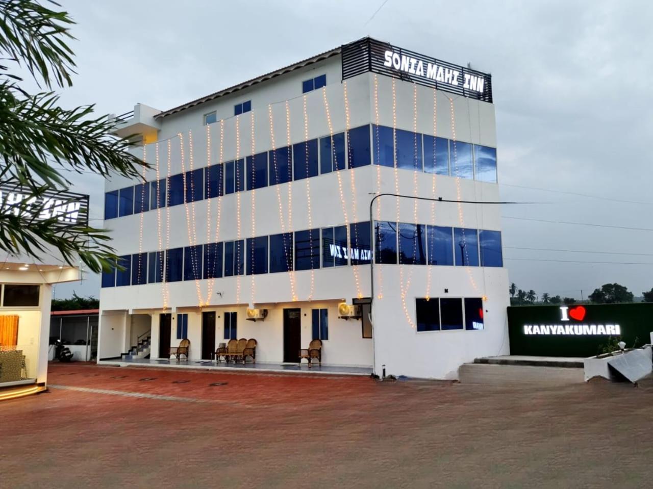 Hotel Sonia Mahi Inn Kanyakumari Exteriör bild